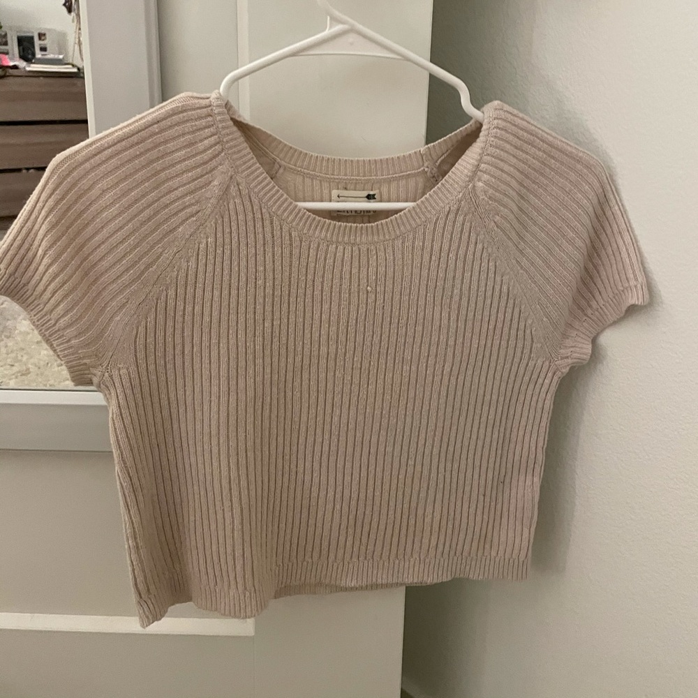 URBAN OUTFITTERS KNIT CROP TOP